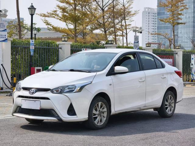 Toyota YARiS L Enjoy