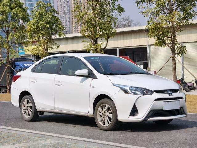 Toyota YARiS L Enjoy