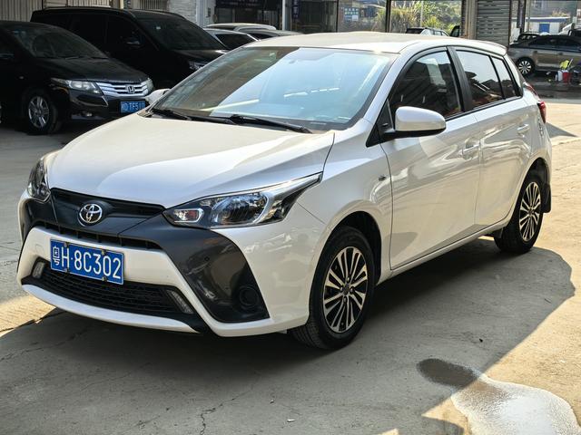 Toyota YARiS L to dazzle