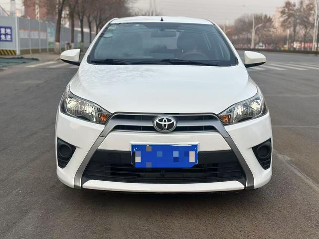 Toyota YARiS L to dazzle