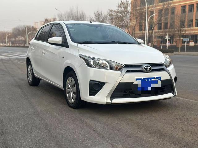 Toyota YARiS L to dazzle