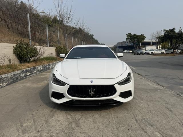 Maserati Ghibli