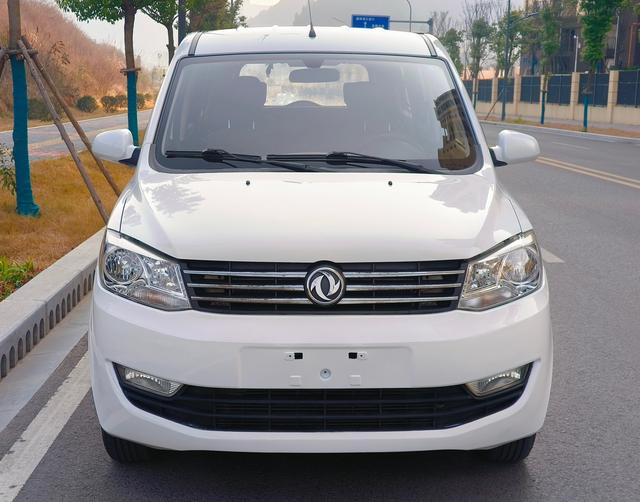 Dongfeng Fengon 330