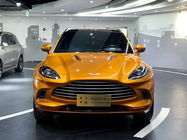 Aston Martin DBX