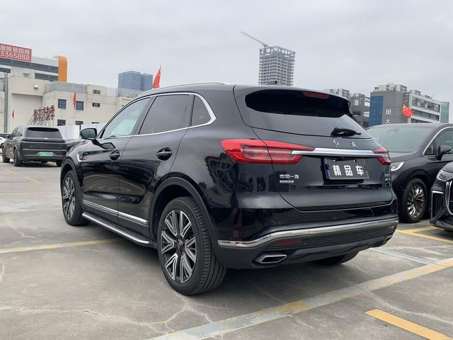 Hongqi HS5