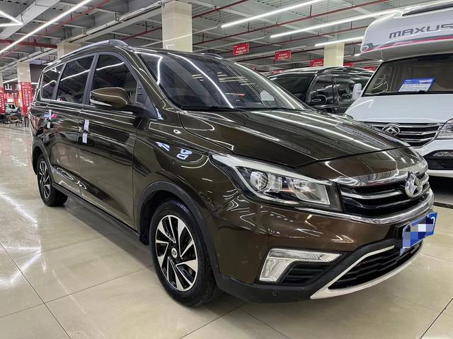 Oshan Changan Auchan A800