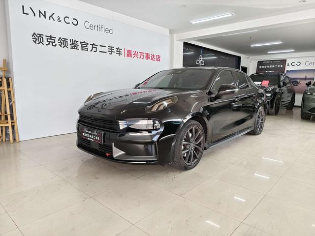 Lynk & Co 03