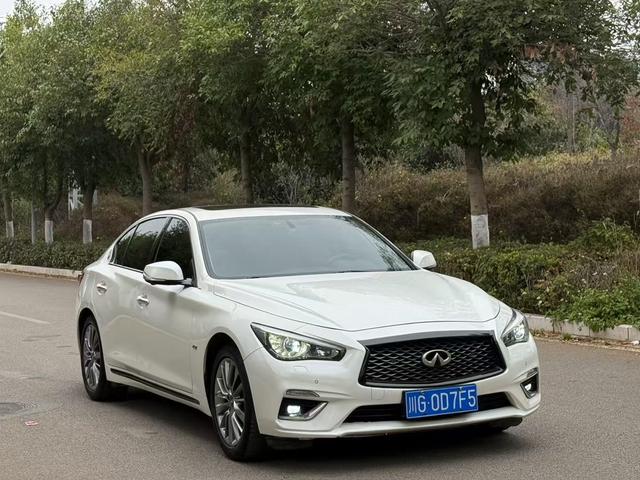 Infiniti Q50L