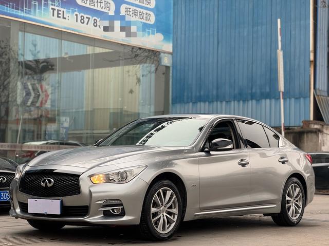 Infiniti Q50L