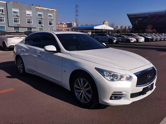 Infiniti Q50L