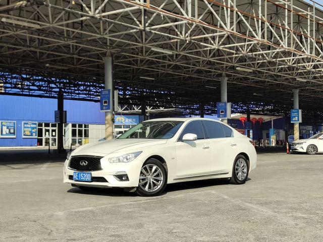 Infiniti Q50L