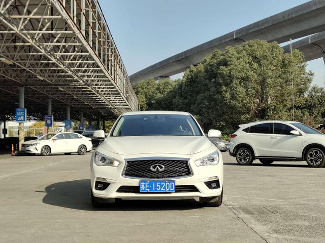 Infiniti Q50L