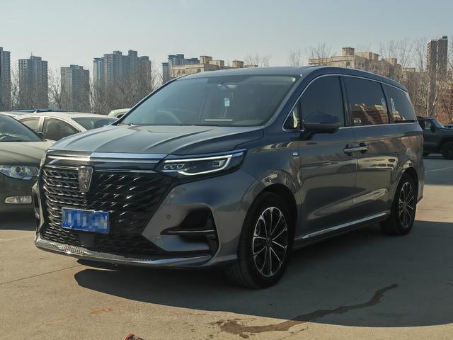 Roewe iMAX8