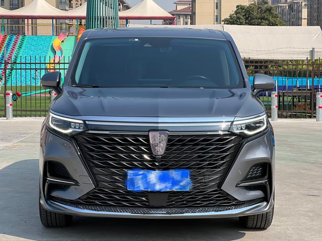 Roewe iMAX8