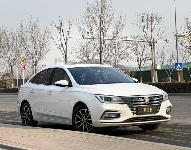 Roewe i5