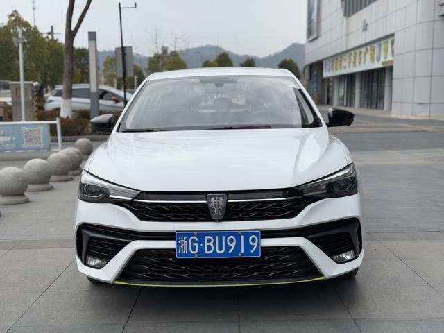 Roewe i5