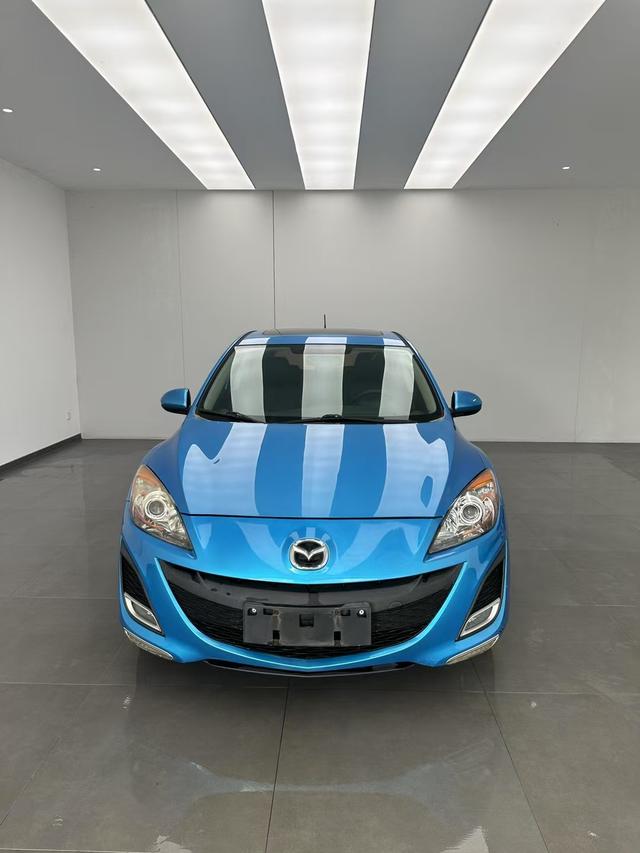 Mazda 3 star