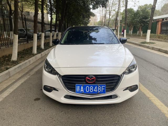 Mazda 3 Angkesela