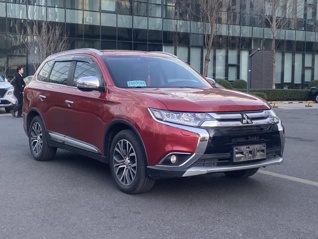 Mitsubishi Outlander (imported)