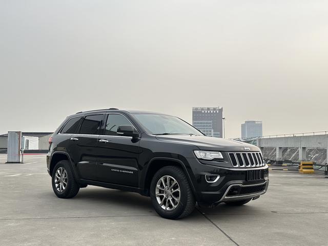 Jeep Grand Cherokee (imported)