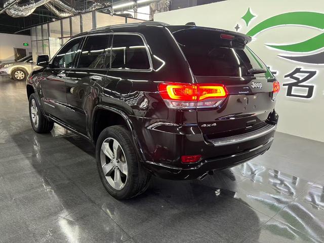 Jeep Grand Cherokee (imported)