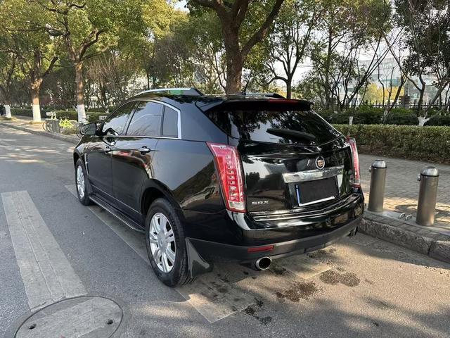 Cadillac SRX