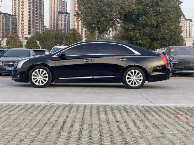 Cadillac XTS