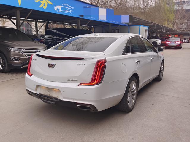 Cadillac XTS