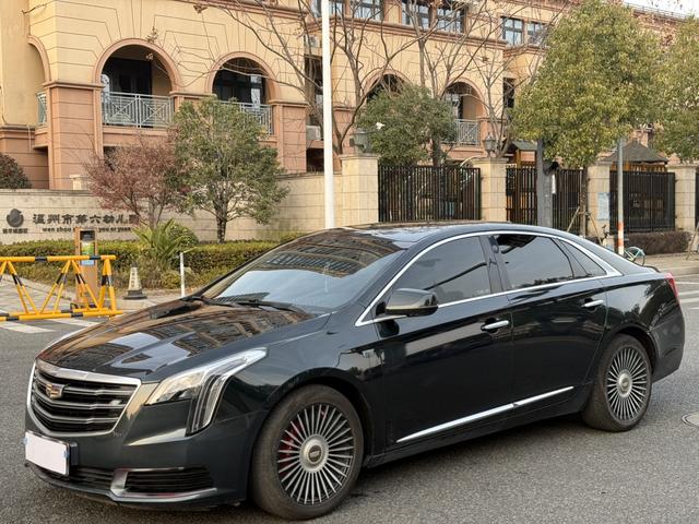 Cadillac XTS