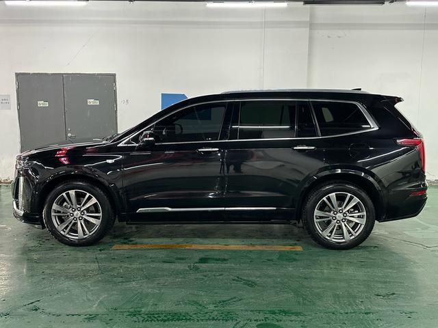 Cadillac XT6