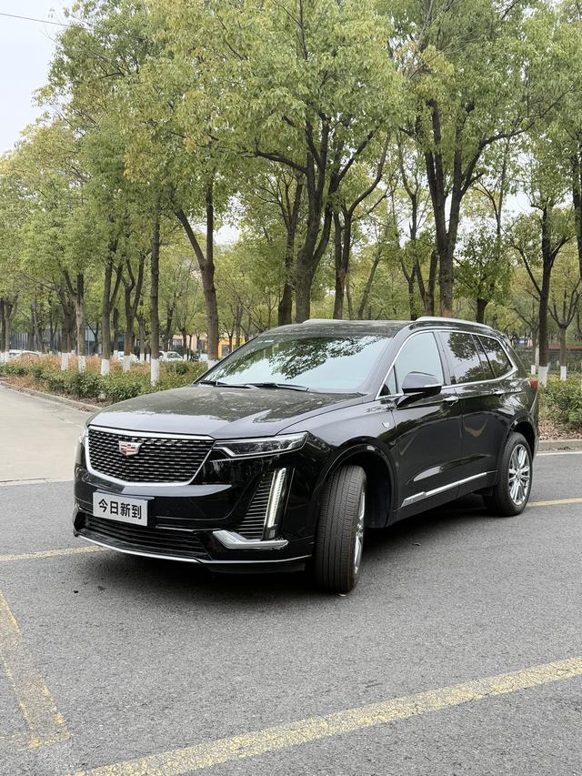 Cadillac XT6