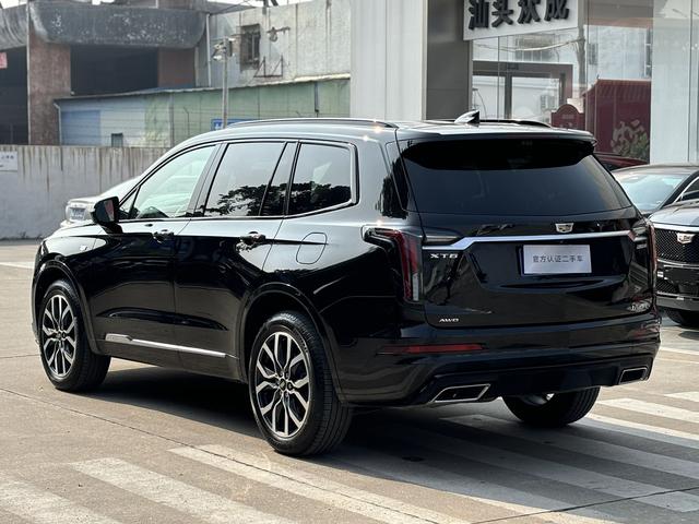 Cadillac XT6