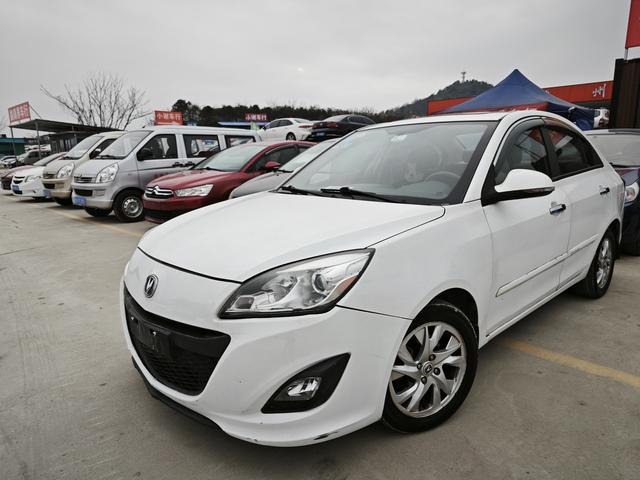 Changan Yuexiang V5