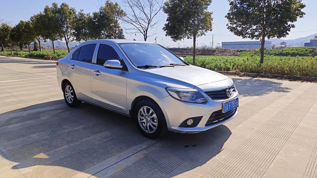 Changan Yuexiang V3