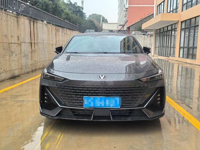 Changan UNI-V