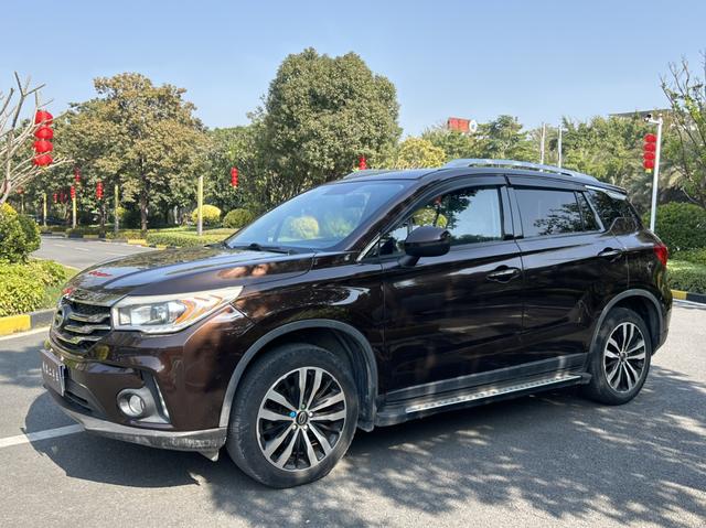 GAC Trumpchi GS4