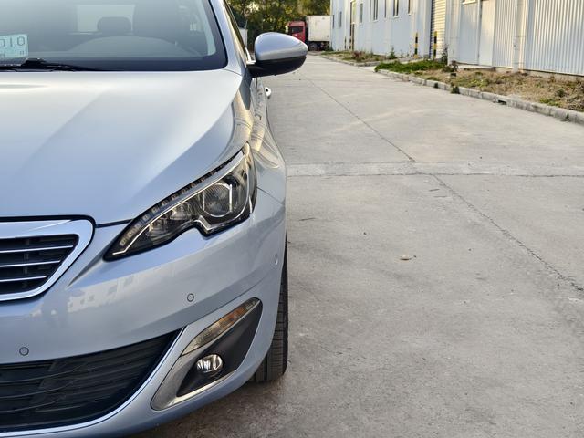 Peugeot 308S