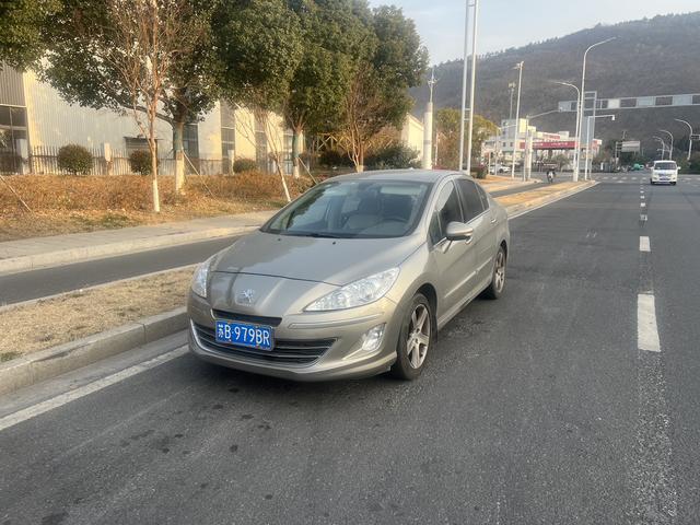 Peugeot 408