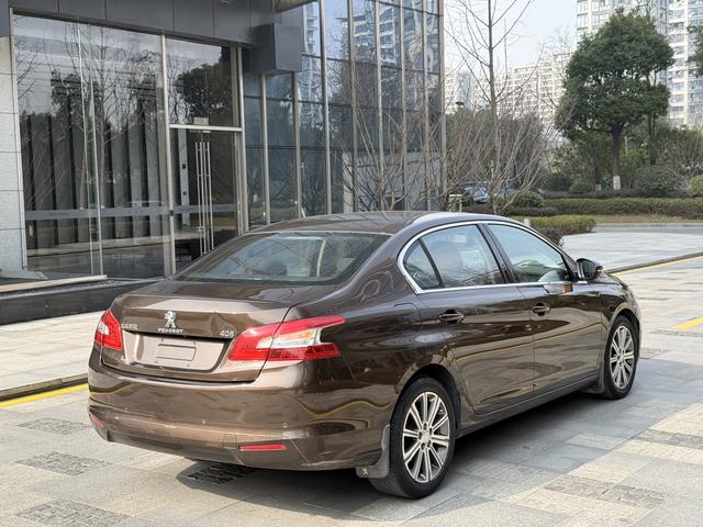 Peugeot 408