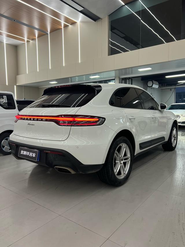 Porsche Macan