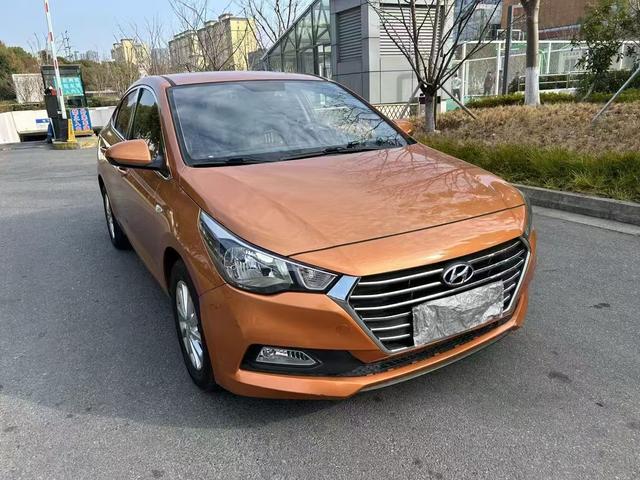 Hyundai Accept