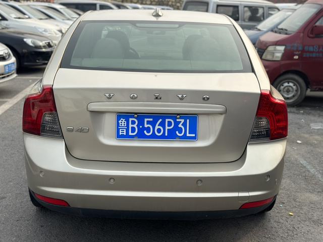 Volvo S40