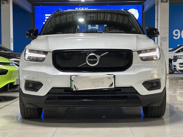 Volvo XC40 EV