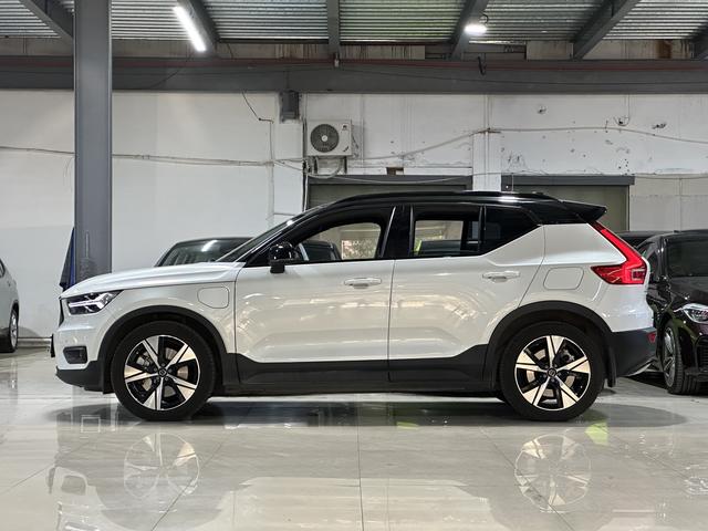 Volvo XC40 EV