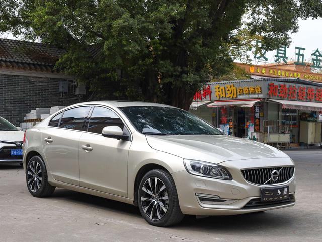 Volvo S60