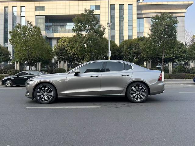 Volvo S60