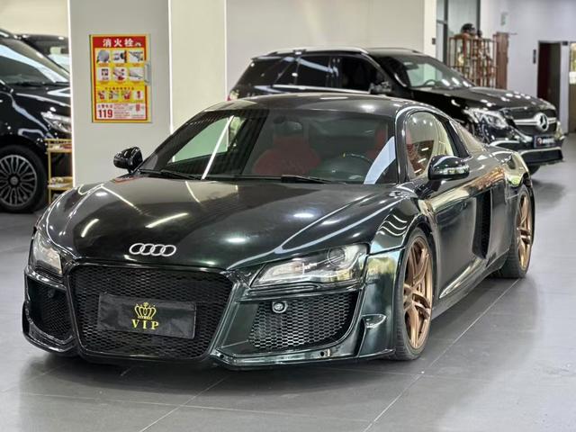 Audi R8