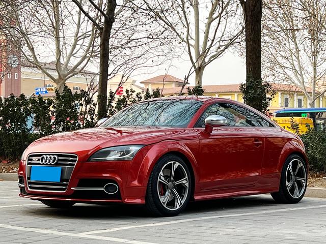 Audi TTS