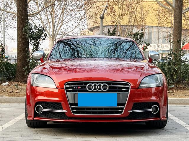 Audi TTS