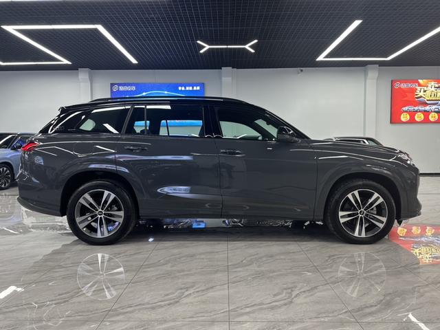 Audi Q6